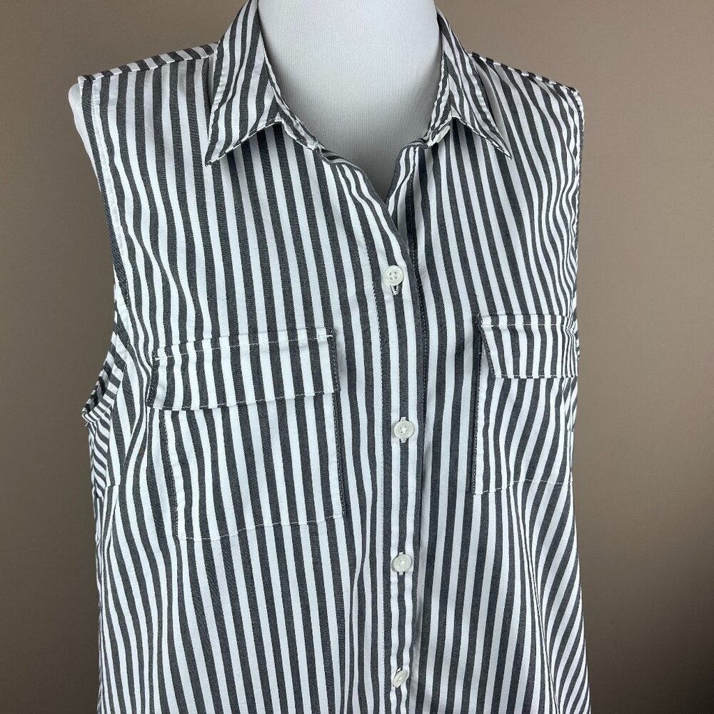 J.Jill Women's Sleeveless Top Blouse Size L Gray White, Stripes, Button Down